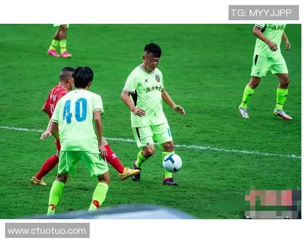 足球球星在比赛中踢人是否构成犯规及相关判罚标准解析 足球球星在比赛中踢人是否构成犯规及相关判罚标准解析