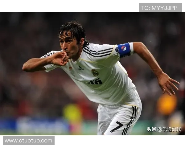 二月生日的足球球星盘点：那些在冬日里诞生的足球传奇