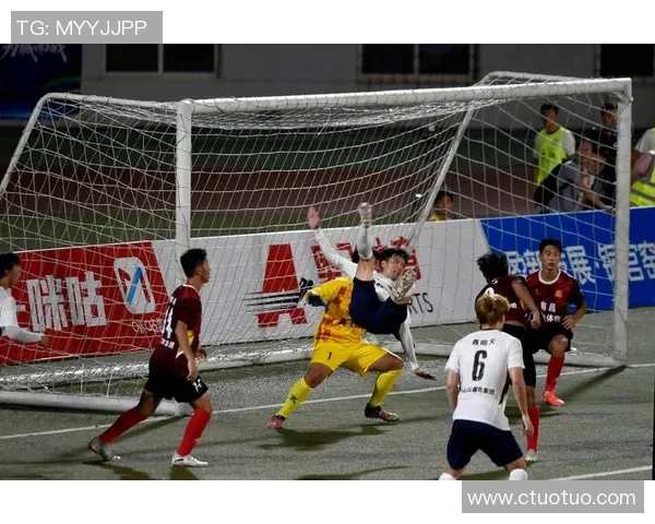 女友如何选择心仪的足球球星:从球场魅力到私人魅力的完美结合 女友如何选择心仪的足球球星:从球场魅力到私人魅力的完美结合